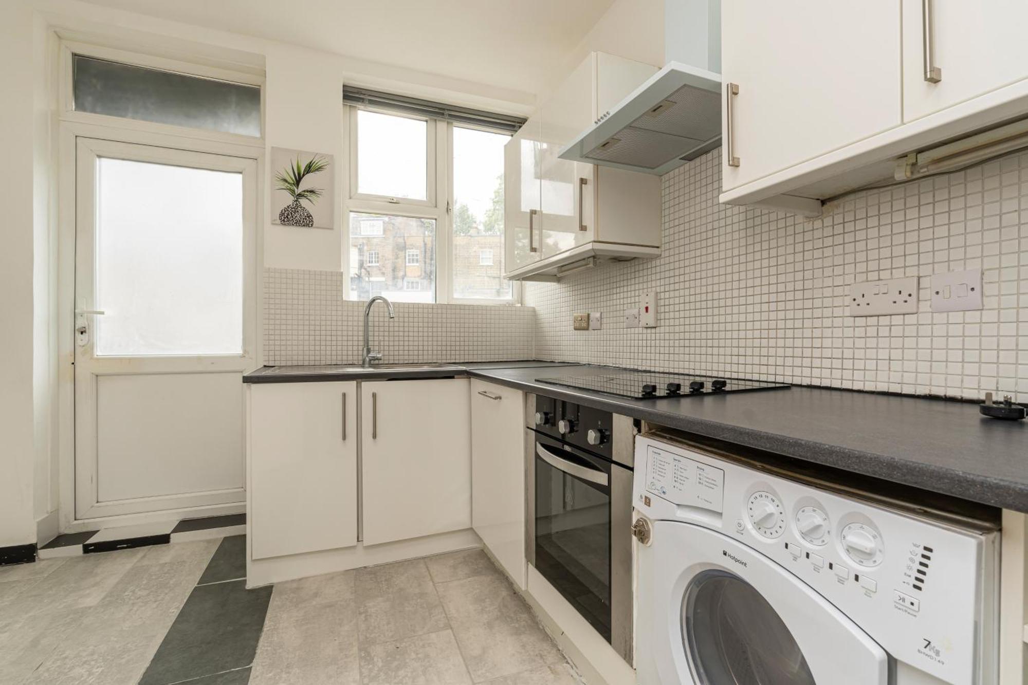 Marble Arch Apartments London Room photo