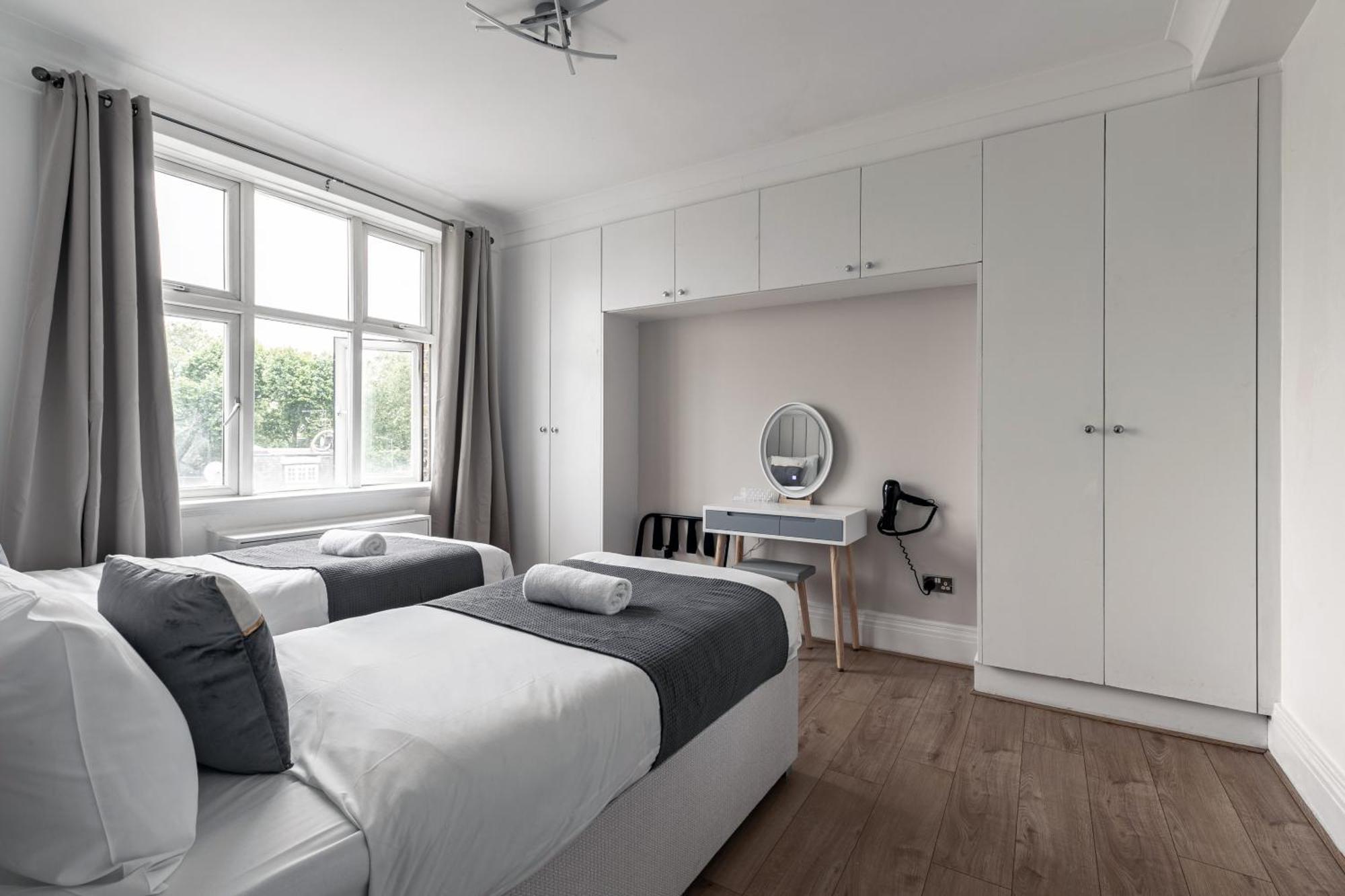 Marble Arch Apartments London Room photo