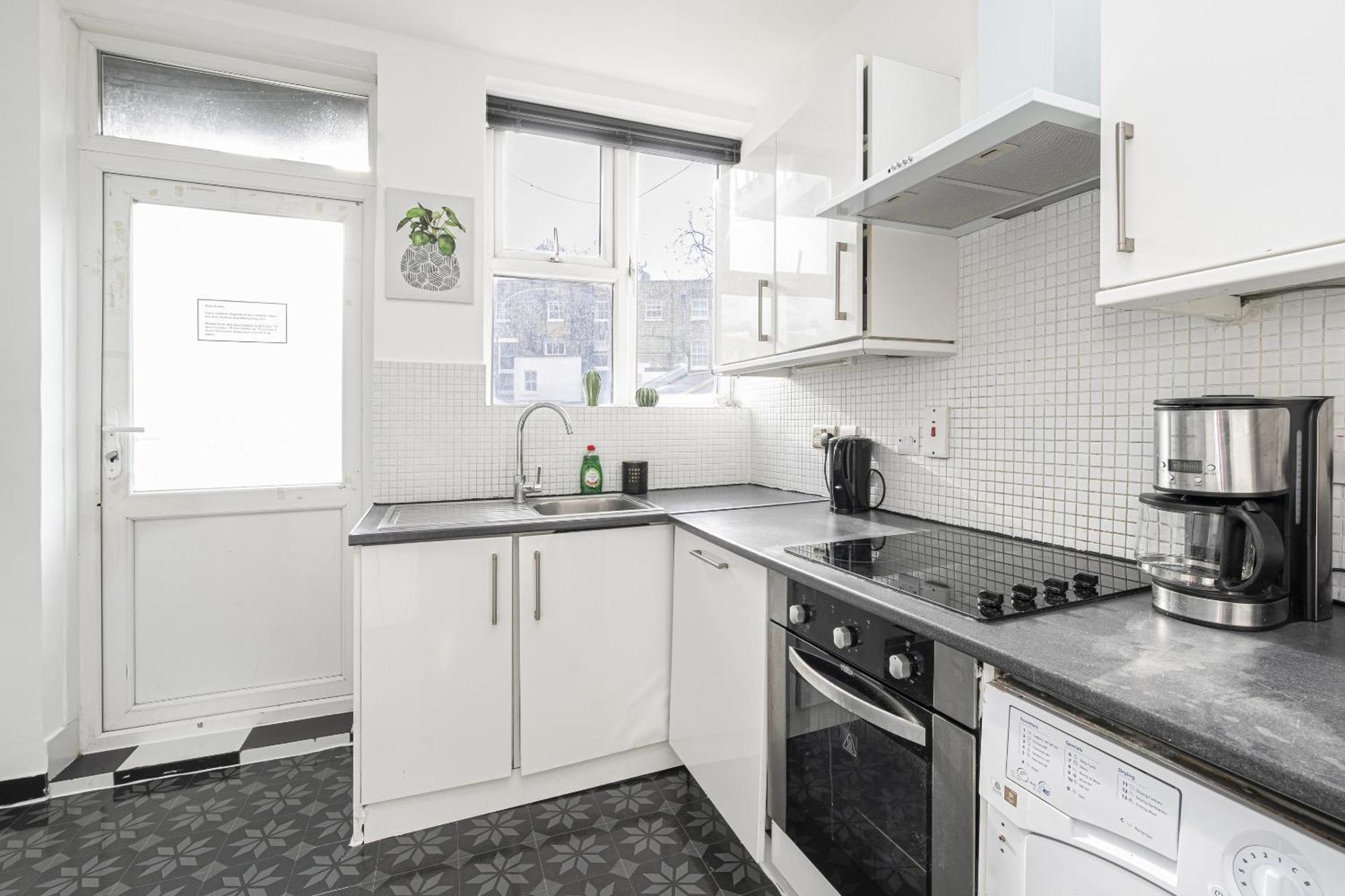 Marble Arch Apartments London Room photo